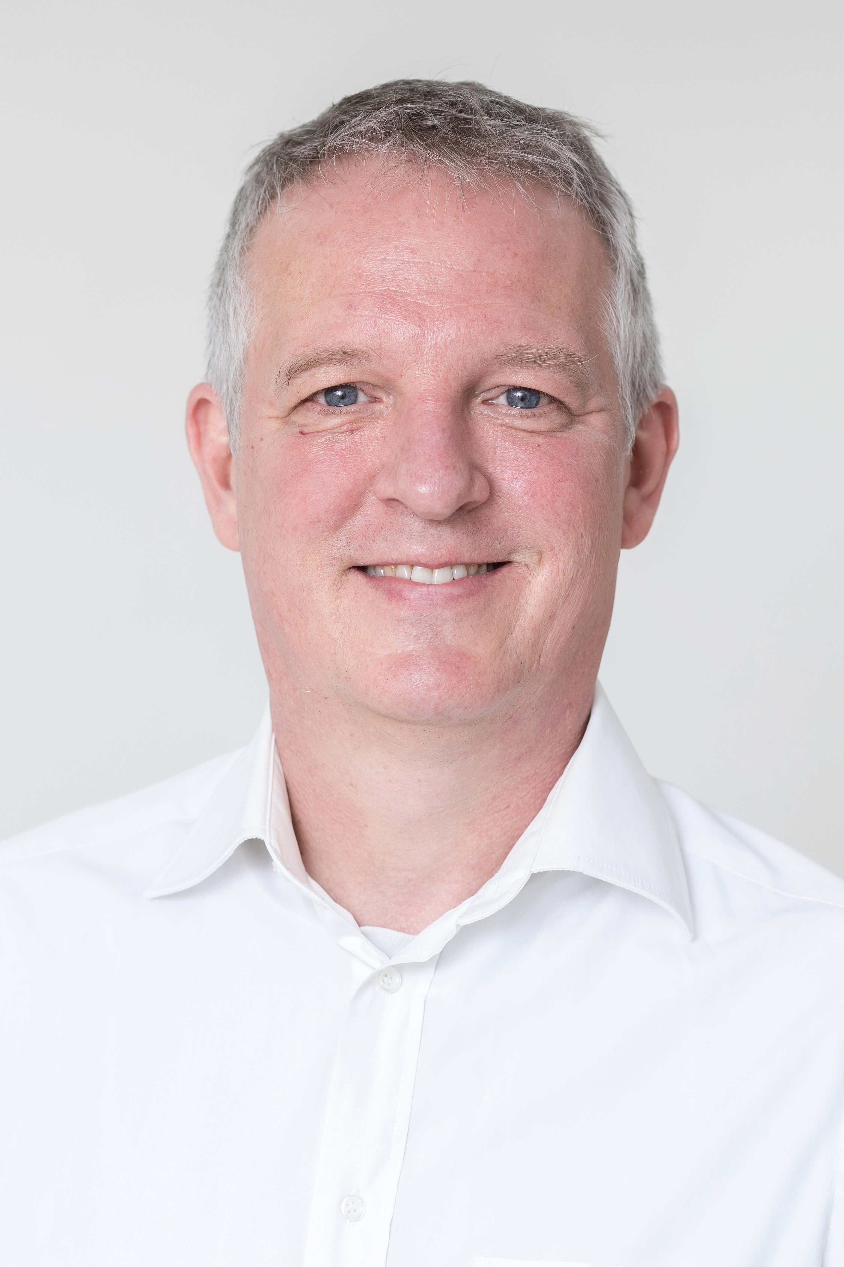Portraitfoto von Dr. Daniel Romaker