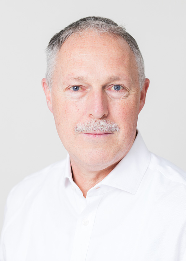 Portraitfoto von Dr. Dirk Klugmann