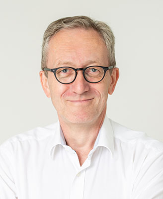 Portraitfoto von Hansjoerg Wiese