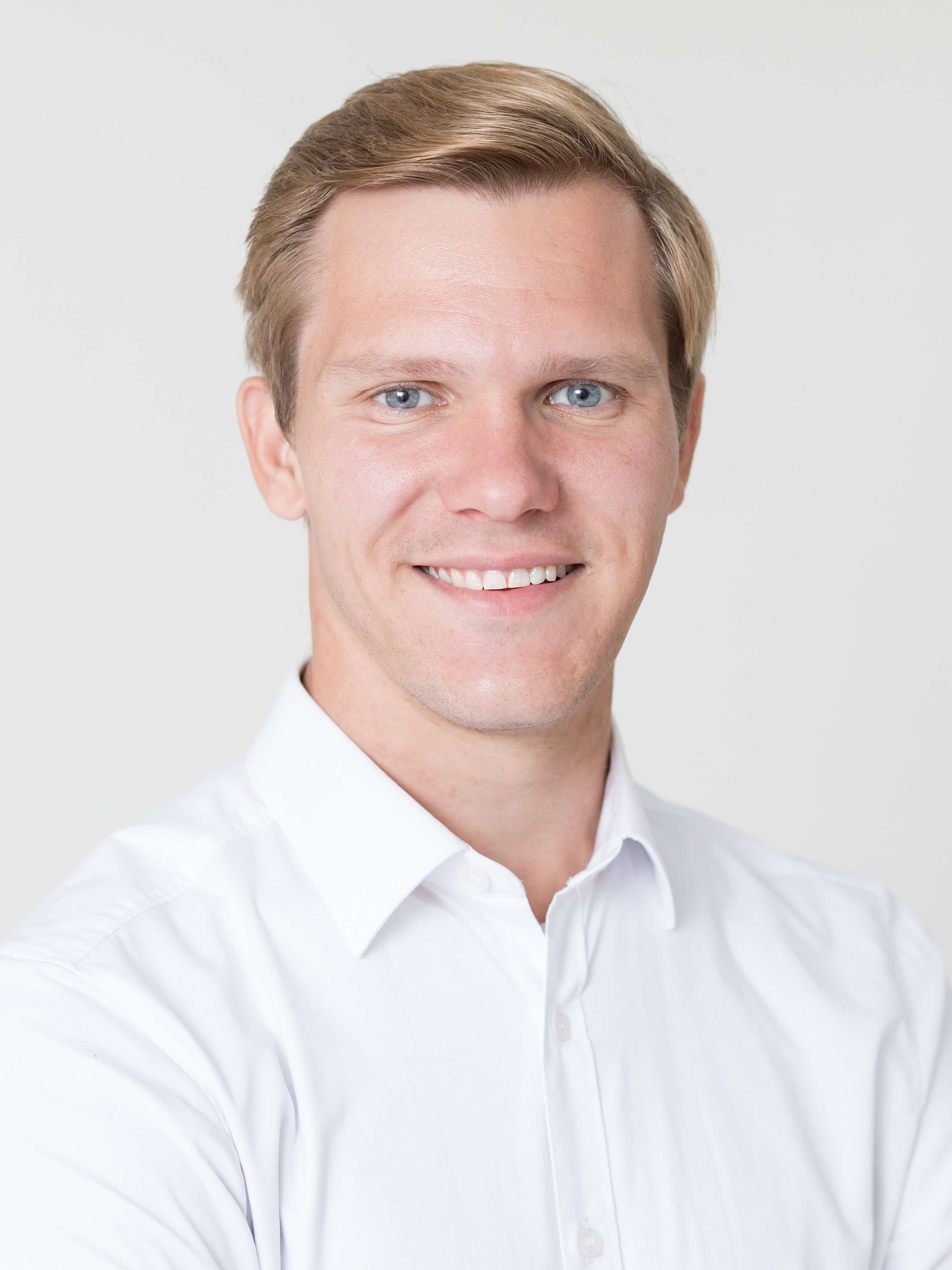 Portraitfoto von Johannes Blum